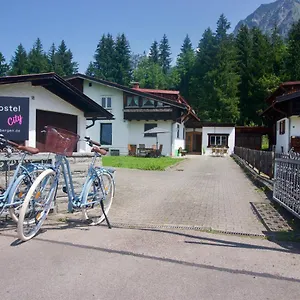  Hostel Mountain