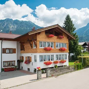 4* Hotel apartamentowy Mayer